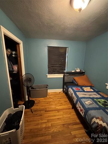 57 Argyle Lane, Asheville, NC 28806