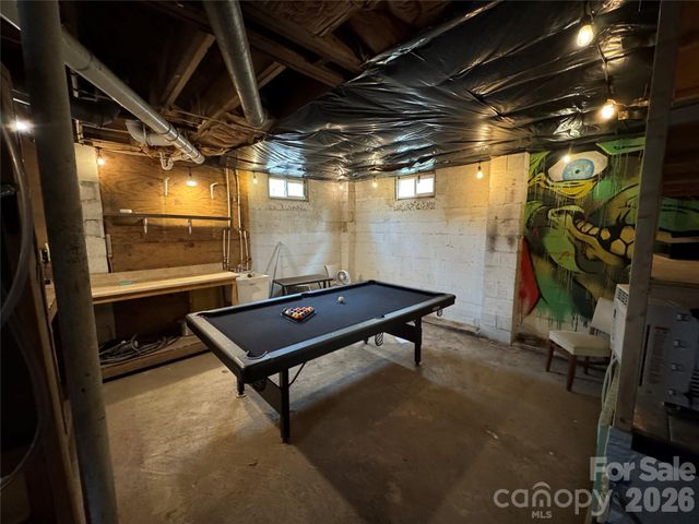 57 Argyle Lane, Asheville, NC 28806