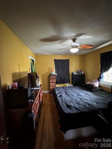 57 Argyle Lane, Asheville, NC 28806