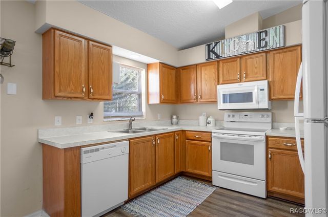 3803 S Flamingo Terrace, Homosassa, FL 34448