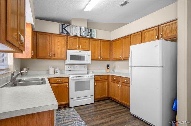 3803 S Flamingo Terrace, Homosassa, FL 34448