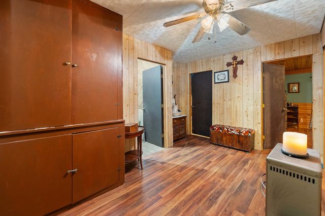 402 College Street, Grandview, TX 76050