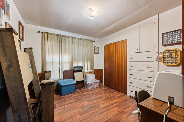 402 College Street, Grandview, TX 76050