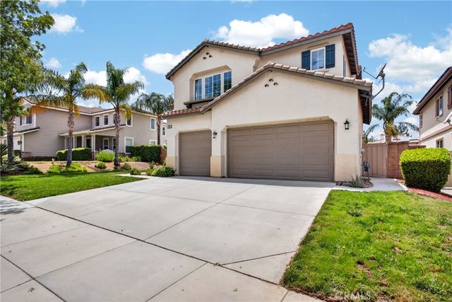 32365 Whispering Willow, Lake Elsinore, CA 92532