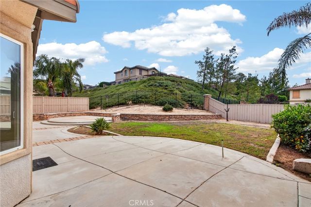 32365 Whispering Willow, Lake Elsinore, CA 92532