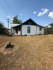 106 Midland Avenue, Keota, OK 74941