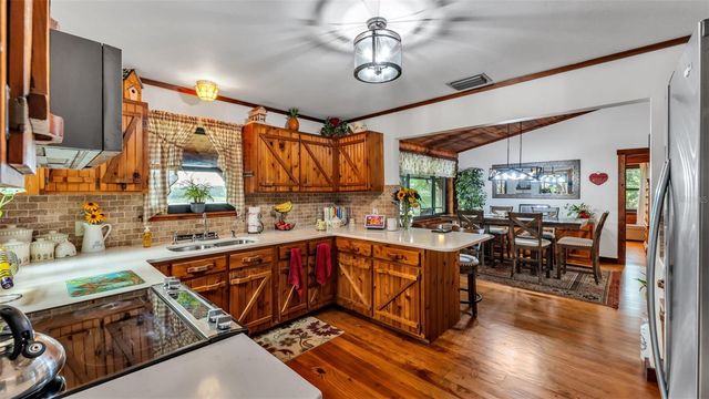 219 E LAKE MENZIES BOULEVARD, Dundee, FL 33838