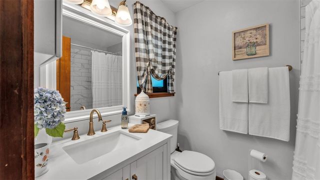 219 E LAKE MENZIES BOULEVARD, Dundee, FL 33838