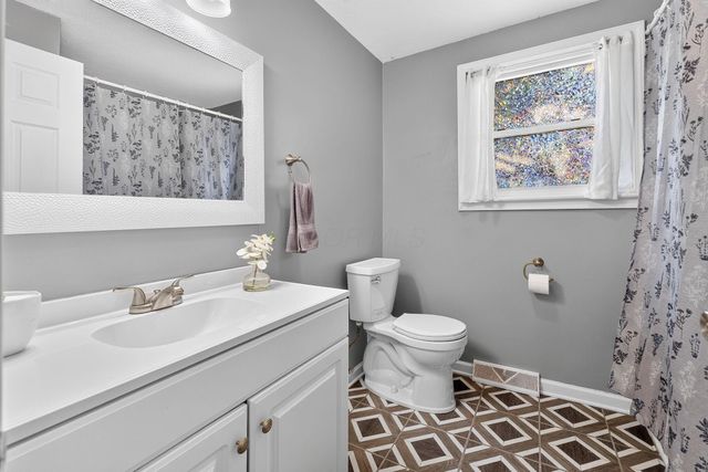 2755 Cryodon Boulevard W, Columbus, OH 43232
