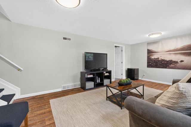 2755 Cryodon Boulevard W, Columbus, OH 43232