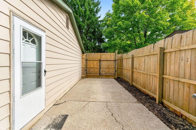 2755 Cryodon Boulevard W, Columbus, OH 43232