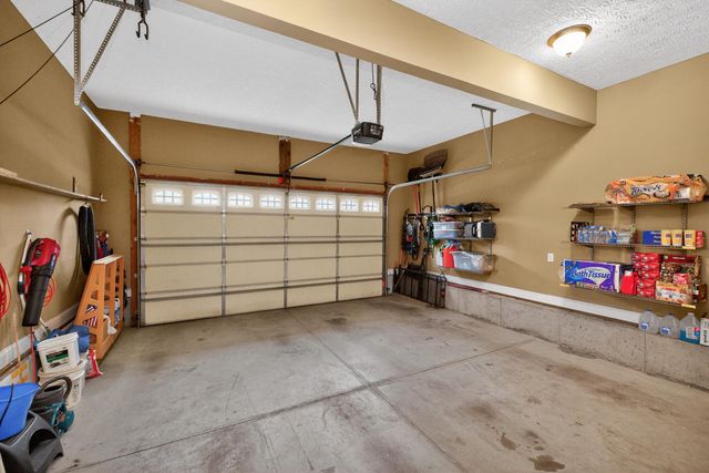 4032 Pine Grove Road, Versailles, KY 40383