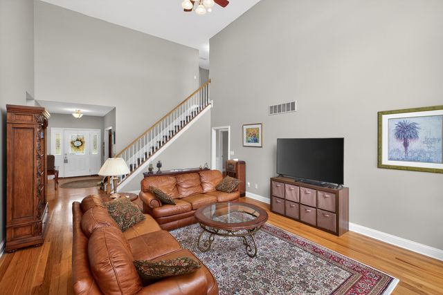 4032 Pine Grove Road, Versailles, KY 40383