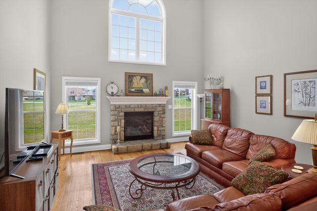 4032 Pine Grove Road, Versailles, KY 40383