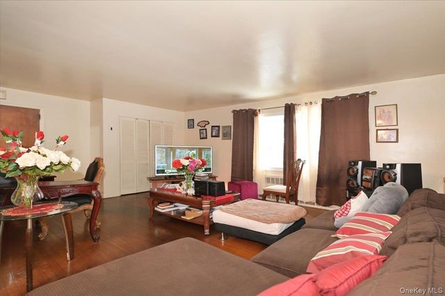 14112 250th Street, Rosedale, NY 11422