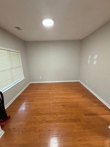 7098 Cavender Drive SW, Atlanta, GA 30331