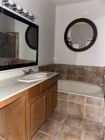 2050 West Warm Springs Road 1323, Henderson, NV 89014