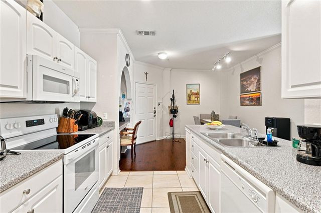 860 N ORANGE AVENUE 239, Orlando, FL 32801
