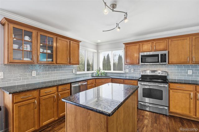 7167 Colchester Lane, Ypsilanti, MI 48197