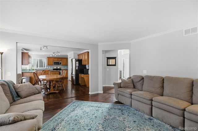 7167 Colchester Lane, Ypsilanti, MI 48197