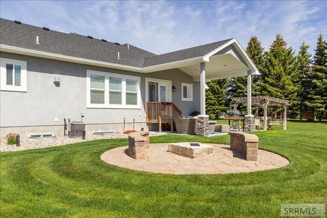 653 S 4th E, Rexburg, ID 83440