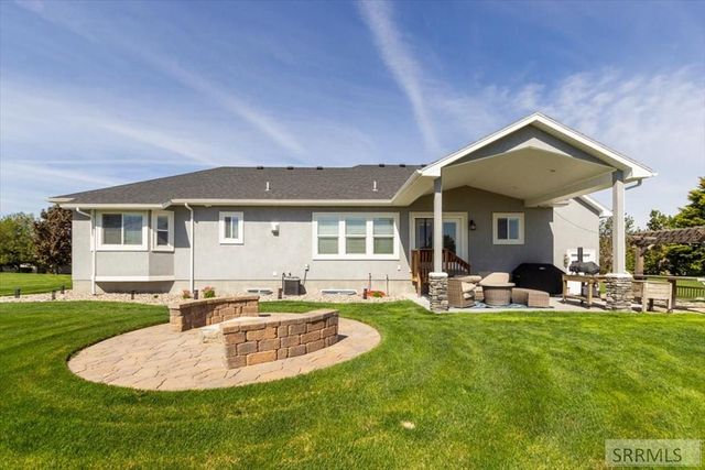 653 S 4th E, Rexburg, ID 83440
