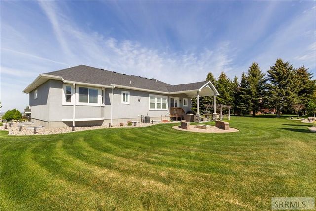 653 S 4th E, Rexburg, ID 83440