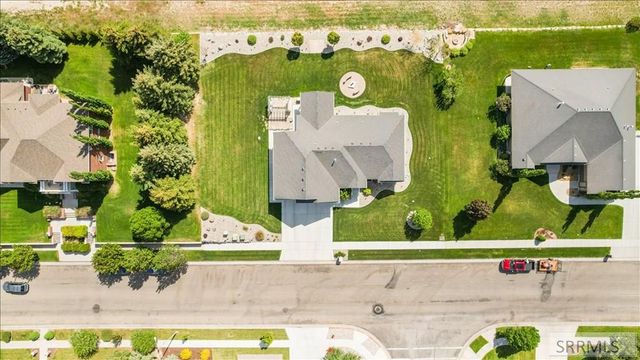 653 S 4th E, Rexburg, ID 83440