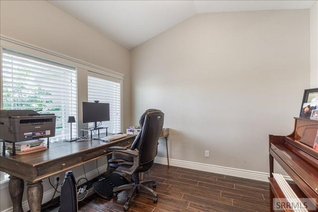 653 S 4th E, Rexburg, ID 83440