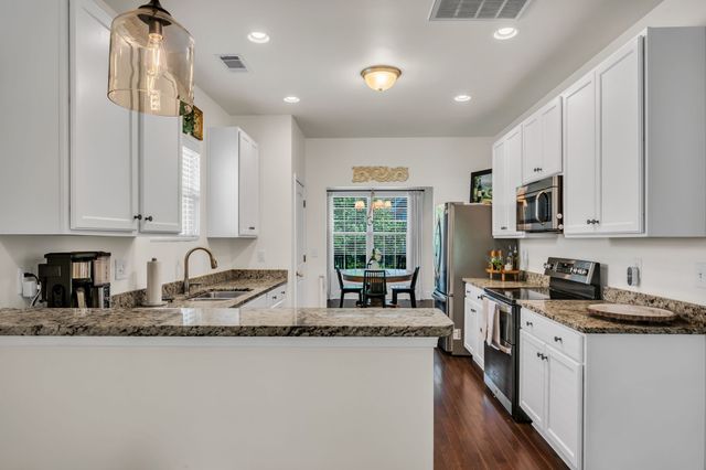 7324 Riverfront Dr, Nashville, TN 37221
