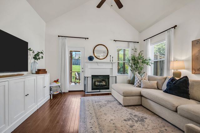 7324 Riverfront Dr, Nashville, TN 37221