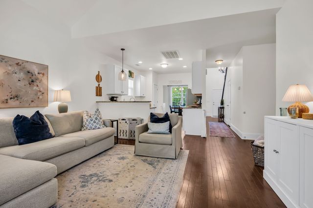 7324 Riverfront Dr, Nashville, TN 37221