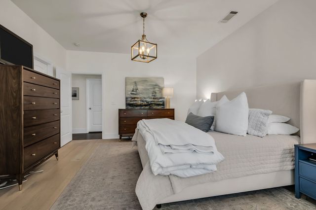 7324 Riverfront Dr, Nashville, TN 37221