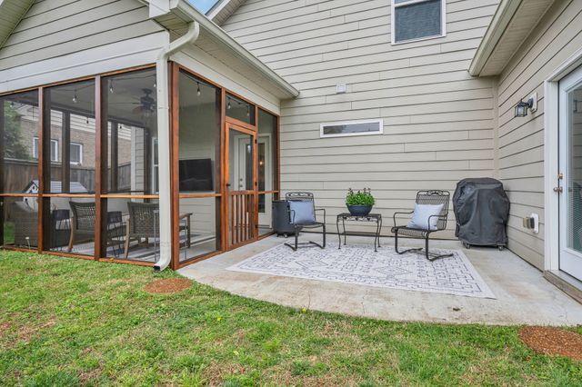 7324 Riverfront Dr, Nashville, TN 37221