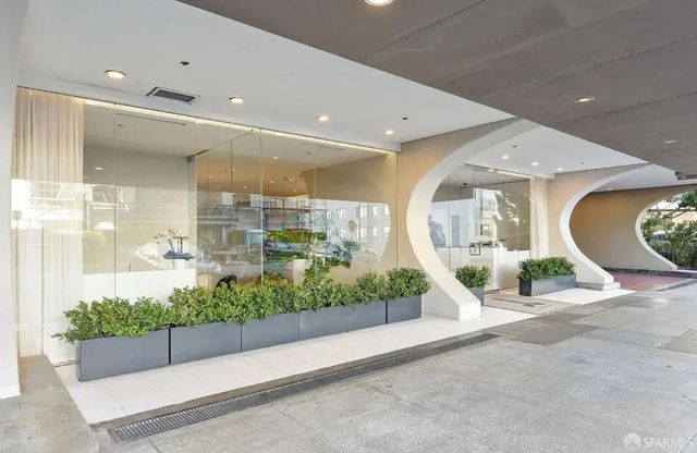 999 Green Street 1801, San Francisco, CA 94133