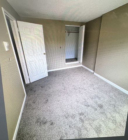 14 Nancy Rd 6, Easton, MA 02375