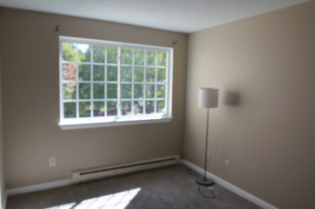 14 Nancy Rd 6, Easton, MA 02375