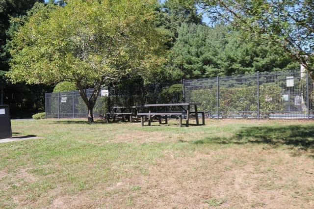 14 Nancy Rd 6, Easton, MA 02375