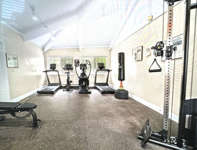14 Nancy Rd 6, Easton, MA 02375