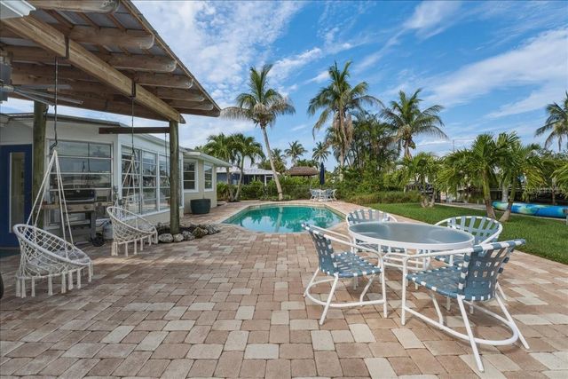 508 83RD STREET, Holmes Beach, FL 34217
