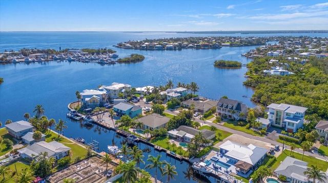 508 83RD STREET, Holmes Beach, FL 34217