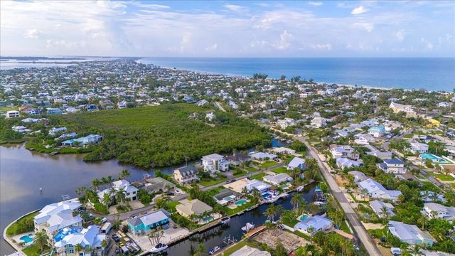 508 83RD STREET, Holmes Beach, FL 34217