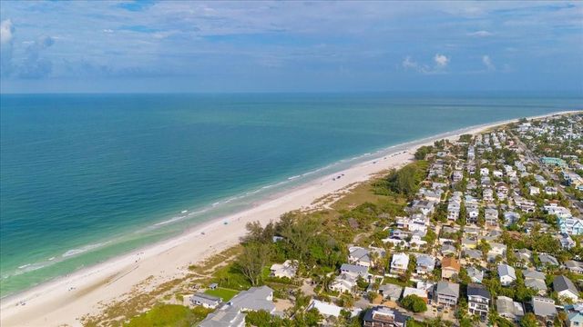 508 83RD STREET, Holmes Beach, FL 34217