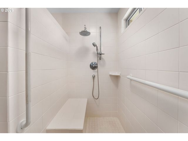 3211 Se 66TH Ave, Portland, OR 97206