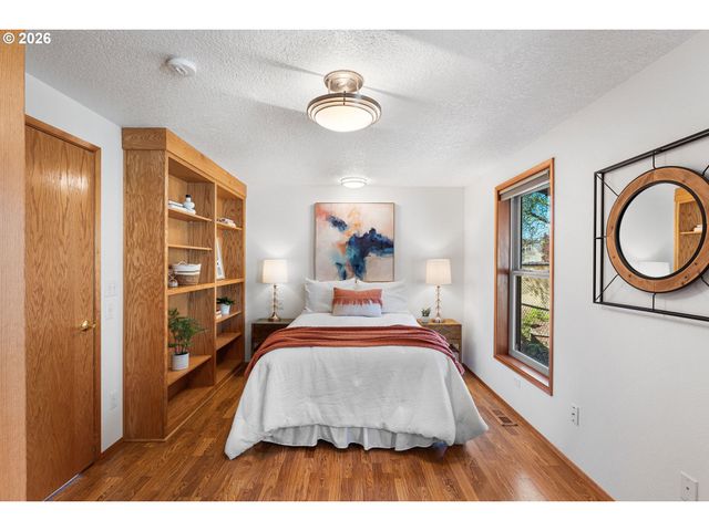 3211 Se 66TH Ave, Portland, OR 97206