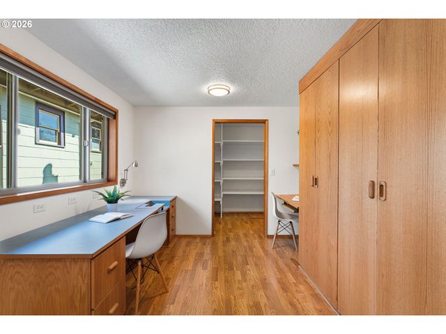 3211 Se 66TH Ave, Portland, OR 97206