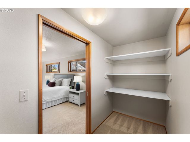 3211 Se 66TH Ave, Portland, OR 97206