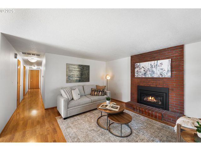 3211 Se 66TH Ave, Portland, OR 97206