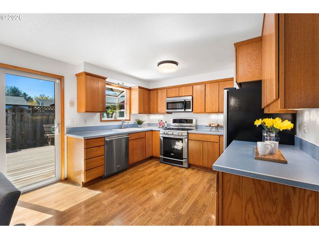 3211 Se 66TH Ave, Portland, OR 97206