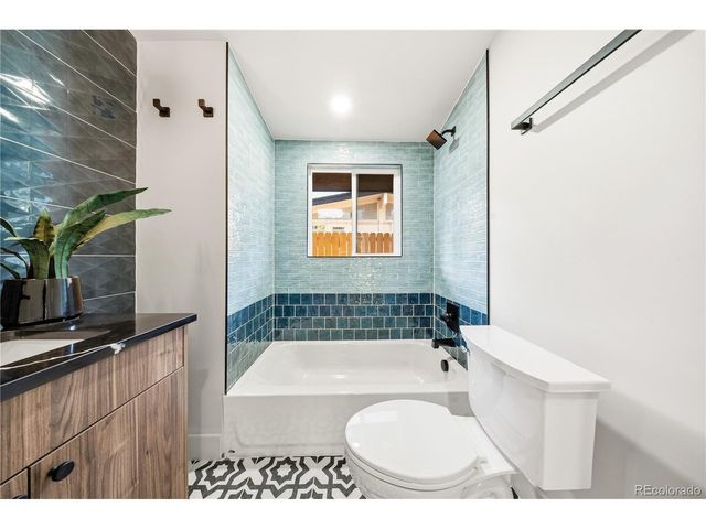 2440 S Meade St, Denver, CO 80219